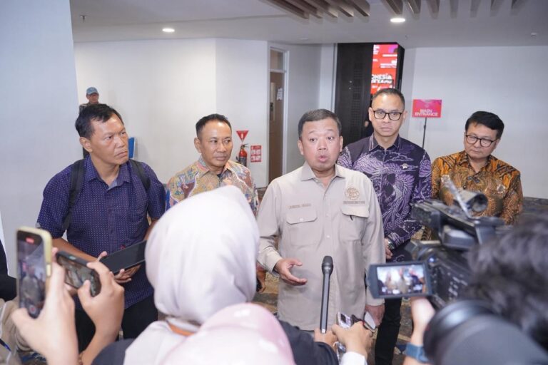 Menteri Nusron Wahid Evaluasi Tata Ruang di Sumatra Pasca Bencana Banjir