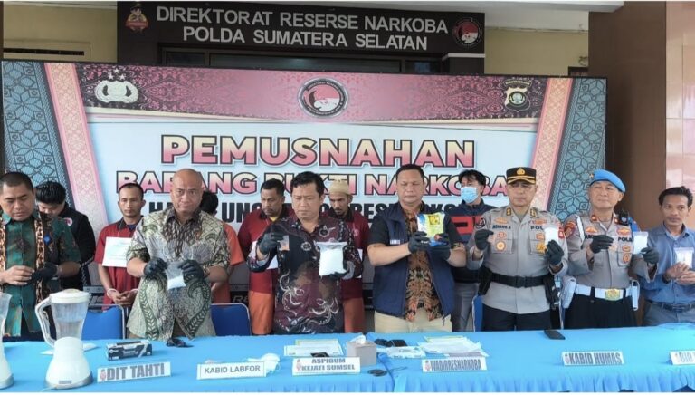 Jelang Malam Tahun Baru, Polda Sumsel Hancurkan Sabu dan Ekstasi Senilai Miliaran