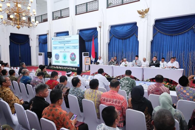 Jalankan Amanat Perpres 12/2025, Menteri Nusron Wahid Minta Pemda di Jabar Revisi Rencana Tata Ruang