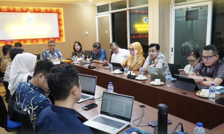 Monitoring dan Evaluasi Penanganan Tunggakan Pelayanan Pertanahan TW III 2025 di Kantah Palembang