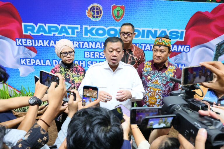 Menteri Nusron Wahid Minta Pemda Prioritaskan LP2B dalam Revisi RTRW untuk Ketahanan Pangan Nasional