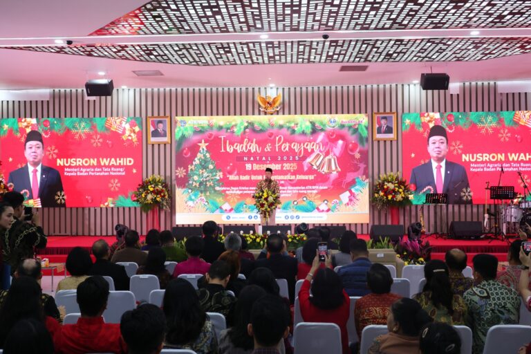 Buka Ibadah dan Perayaan Natal 2025 Kementerian ATR/BPN, Menteri Nusron Wahid: Jadikan Esensi Agama Spirit Bekerja