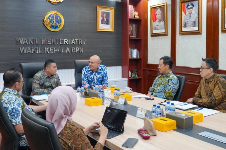 Terima Kunjungan Wamenlu, Wamen Ossy Dermawan Bicarakan Hak Atas Tanah bagi WNA dan Diaspora