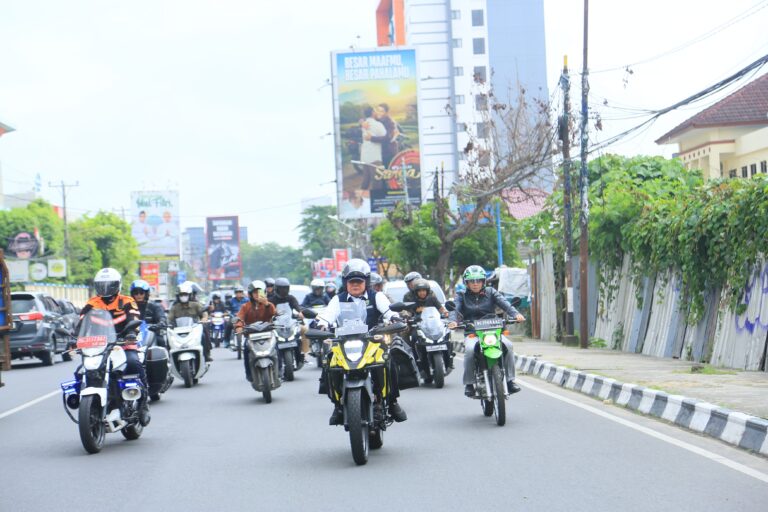 Herman Deru Motoran ke Banyuasin, Tanam Padi, Safari Jumat, hingga Kampung Wisata Al-Munawar