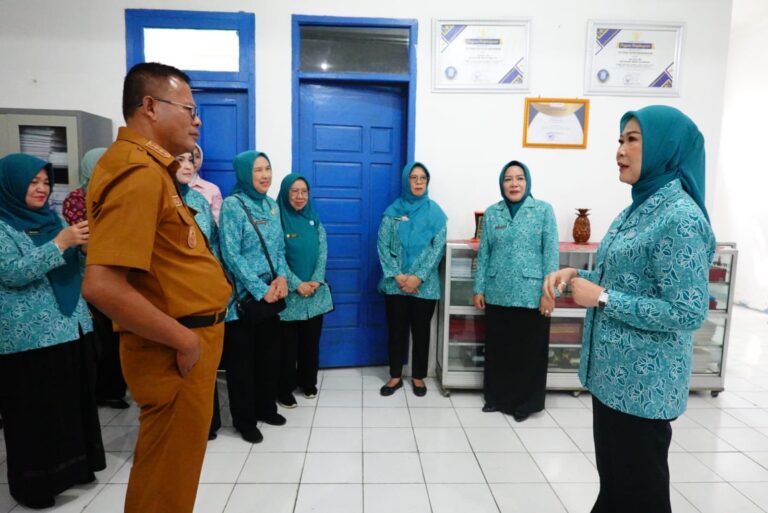 Monev di Prabumulih, Feby Deru Tekankan Kader Awasi Anak dari Game Online hingga Narkoba