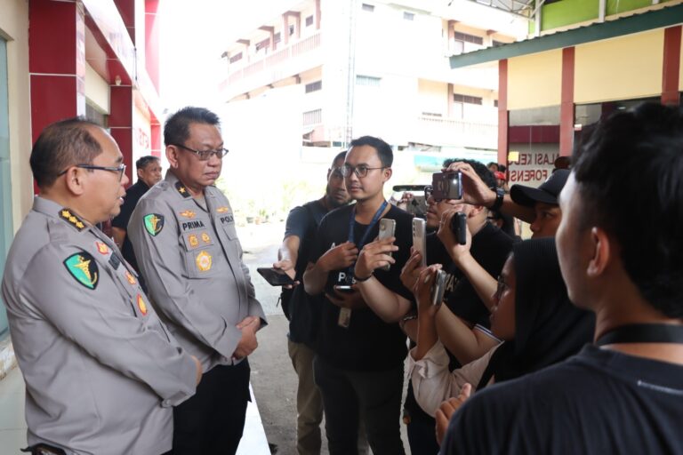 Polri: 10 Jenazah Korban Kecelakaan Kereta Bekasi Dibawa ke RS Bhayangkara