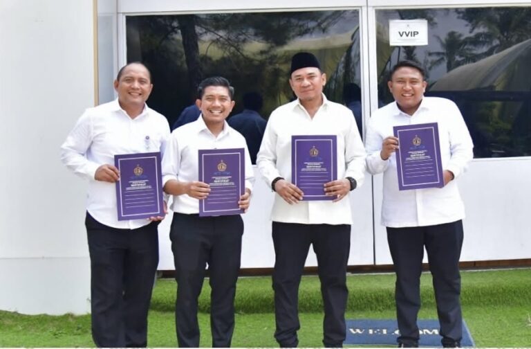 Ketua DPRD Sumsel Andie Dinialdie Terima Piagam Lemhanas
